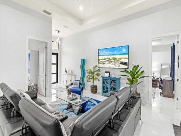 Cape Coral Home 1024414