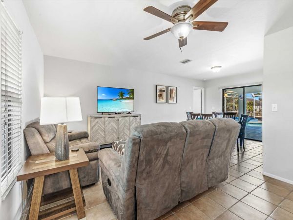 Cape Coral Home 1024415
