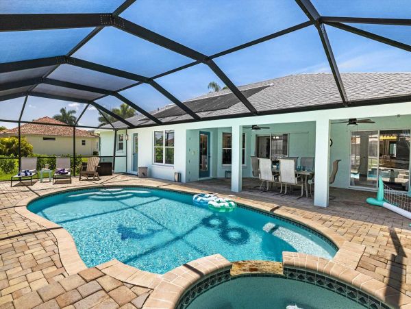Cape Coral Vacation Pool Home Canal Views Three Bedroom