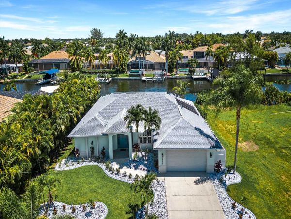 Cape Coral Vacation Pool Home Canal Views Three Bedroom