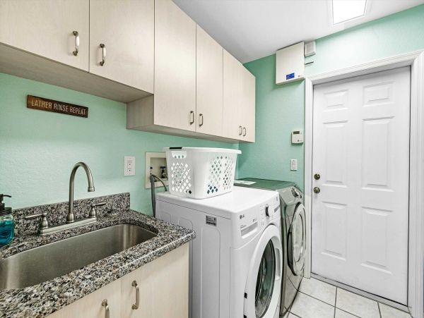 Cape Coral Vacation Pool Home Canal Views Three Bedroom