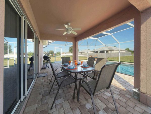 Cape Coral Vacation Home Three Bedroom
