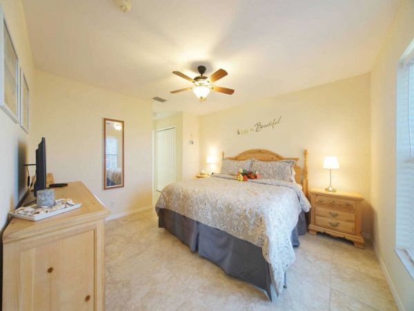 Cape Coral Vacation Home Three Bedroom