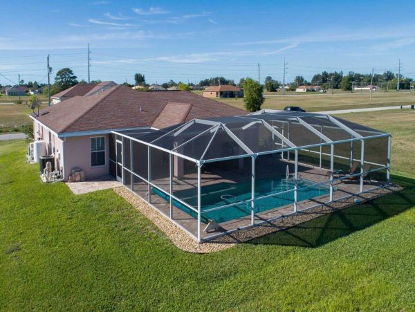 Cape Coral Vacation Home Three Bedroom