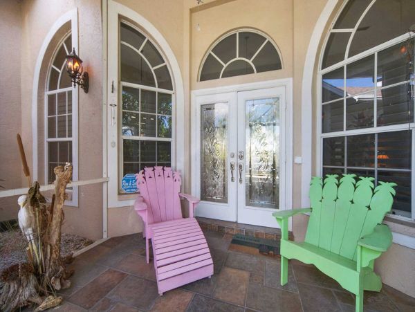 Three Bedroom Waterside Vacation Rental Home Cape Coral