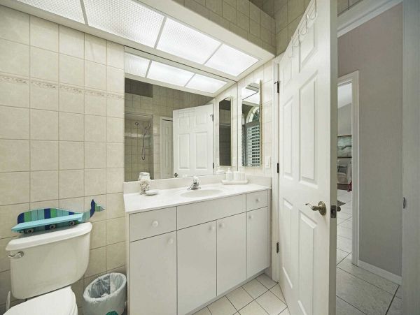 Three Bedroom Waterside Vacation Rental Home Cape Coral