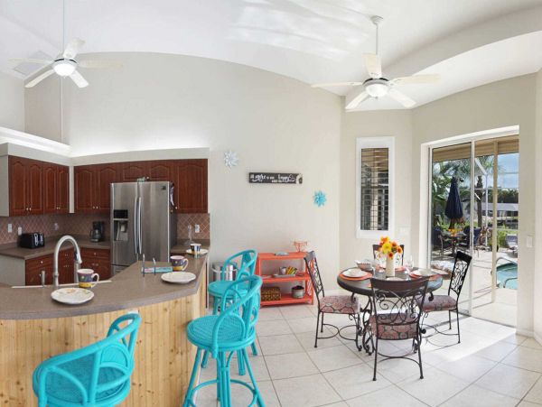 Three Bedroom Waterside Vacation Rental Home Cape Coral