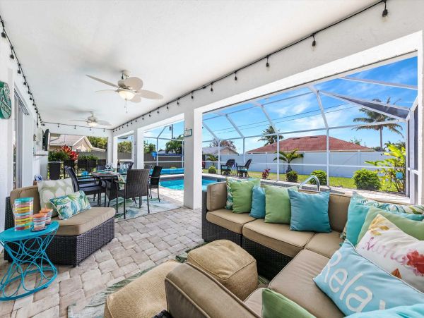 Charming 3 Bedroom Vacation Home with Private Pool