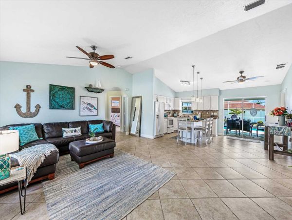 Charming 3 Bedroom Vacation Home with Private Pool