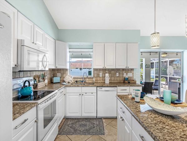 Charming 3 Bedroom Vacation Home with Private Pool