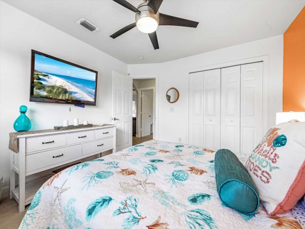 Charming 3 Bedroom Vacation Home with Private Pool