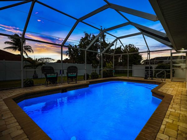 Charming 3 Bedroom Vacation Home with Private Pool