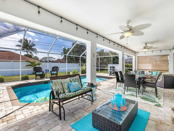 Charming 3 Bedroom Vacation Home with Private Pool