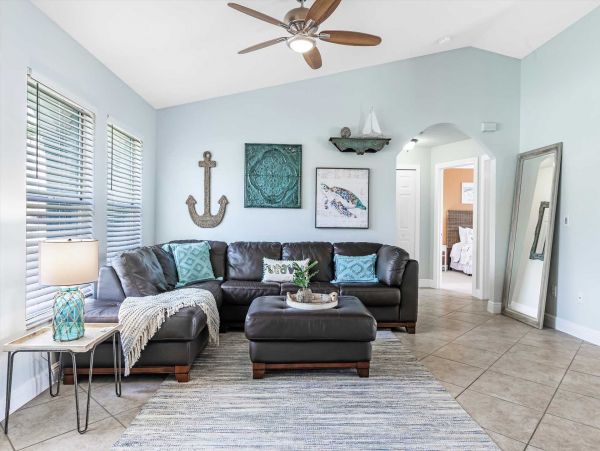 Charming 3 Bedroom Vacation Home with Private Pool
