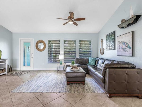 Charming 3 Bedroom Vacation Home with Private Pool