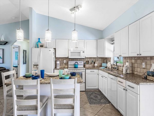 Charming 3 Bedroom Vacation Home with Private Pool