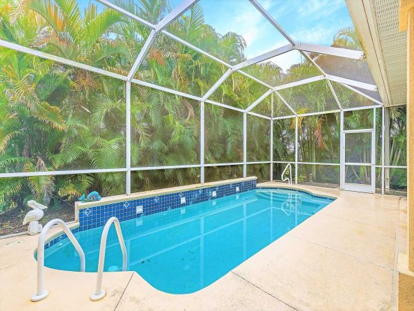 Cape Coral Luxury Four Bedroom Pool Home Vacation Rental