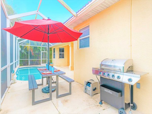 Cape Coral Luxury Four Bedroom Pool Home Vacation Rental