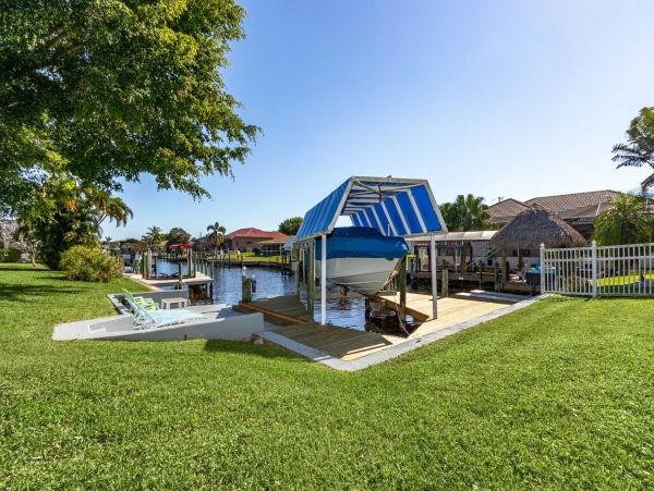 Cape Coral Home 1024434