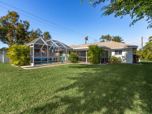Cape Coral Home 1024434