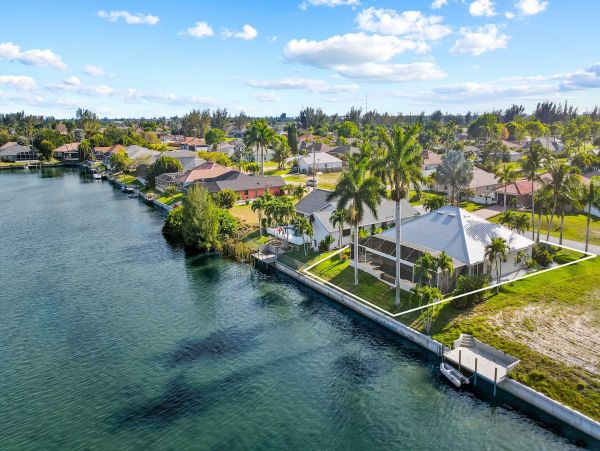 Cape Coral Home 1024437