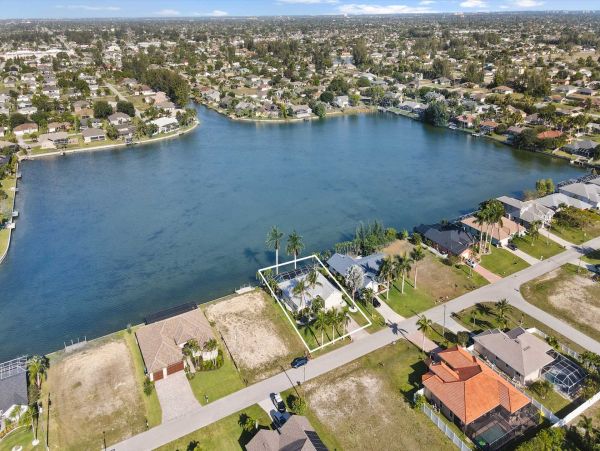 Cape Coral Home 1024437