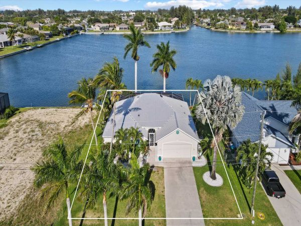 Cape Coral Home 1024437