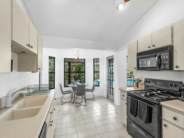 Cape Coral Home 1024438