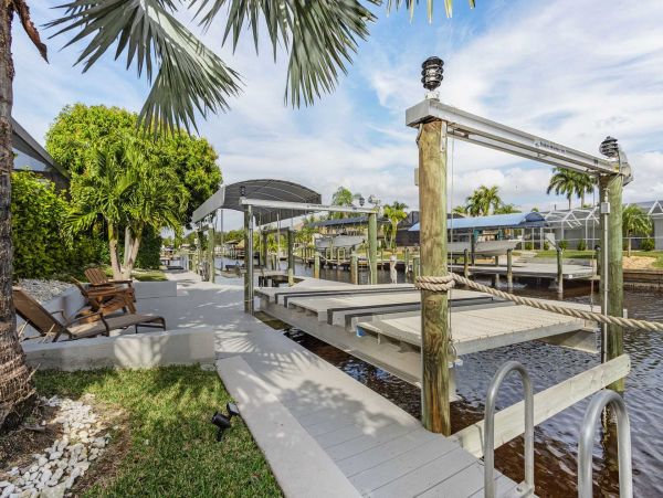Cape Coral Home 1024441
