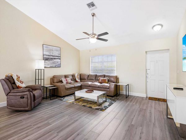Cape Coral Home 1024446