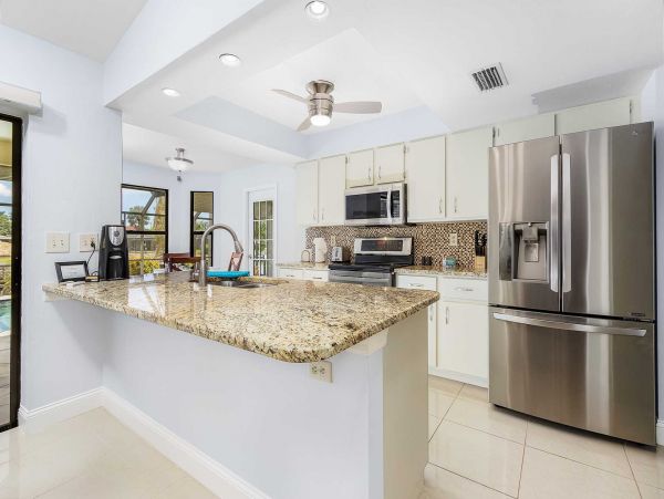 Cape Coral Home 1024450