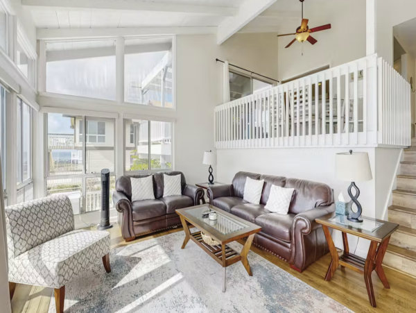 Honolulu Vacation Rental with Ocean Views 4-Bedroom Home
