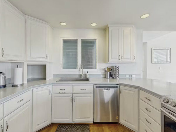 Honolulu Vacation Rental with Ocean Views 4-Bedroom Home