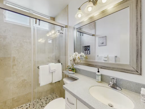 Honolulu Vacation Rental with Ocean Views 4-Bedroom Home