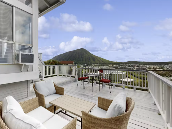 Honolulu Vacation Rental with Ocean Views 4-Bedroom Home