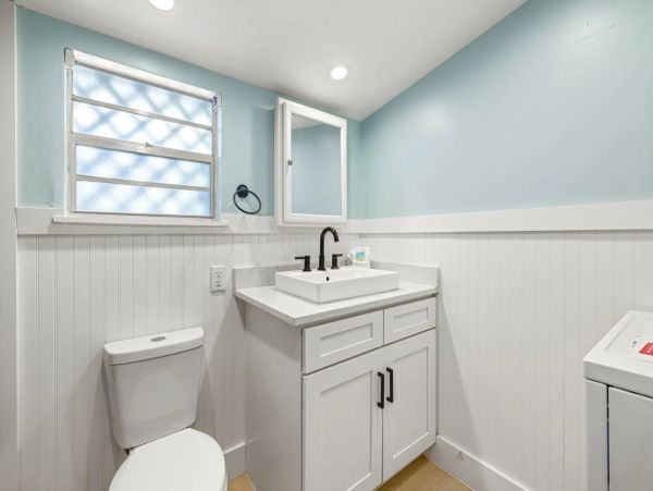 Siesta Key Two Bedroom Tropical Cottage