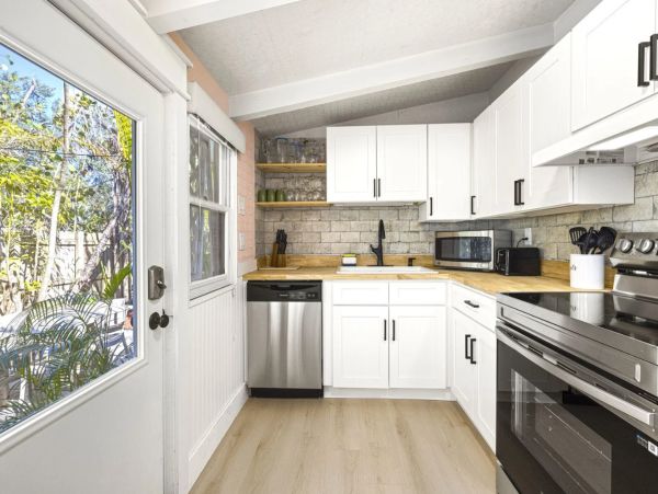 Siesta Key Two Bedroom Tropical Cottage