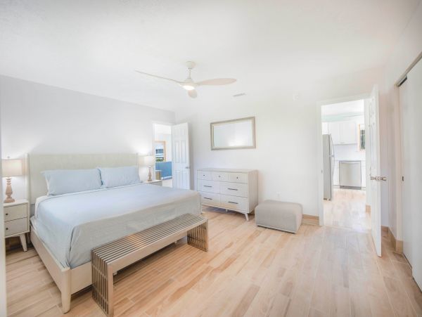 3 Bedroom Oceanfront Apartment, pet friendly, best location in Siesta Key