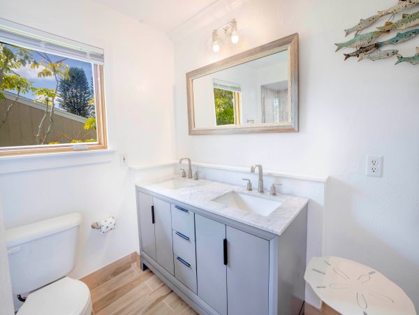 3 Bedroom Oceanfront Apartment, pet friendly, best location in Siesta Key