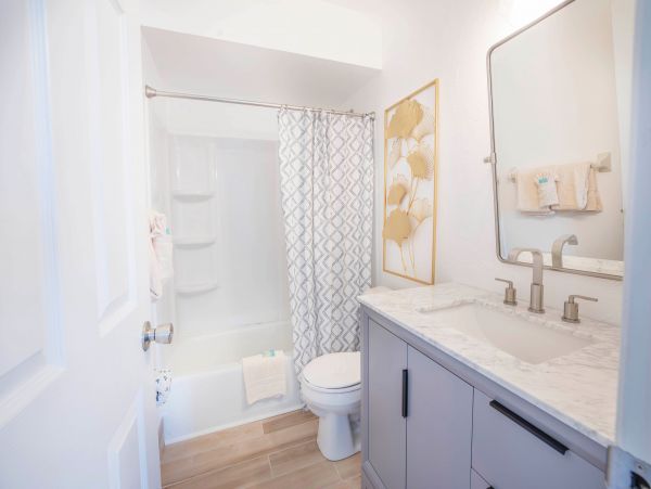 3 Bedroom Oceanfront Apartment, pet friendly, best location in Siesta Key