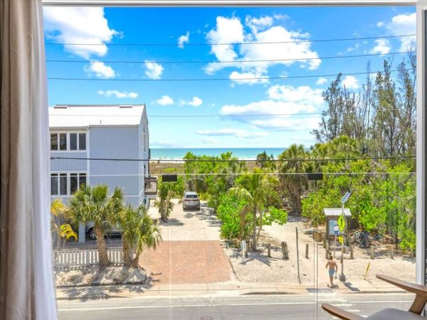 Siesta Key Vacation Rental Private Beachfront with Gulf Views