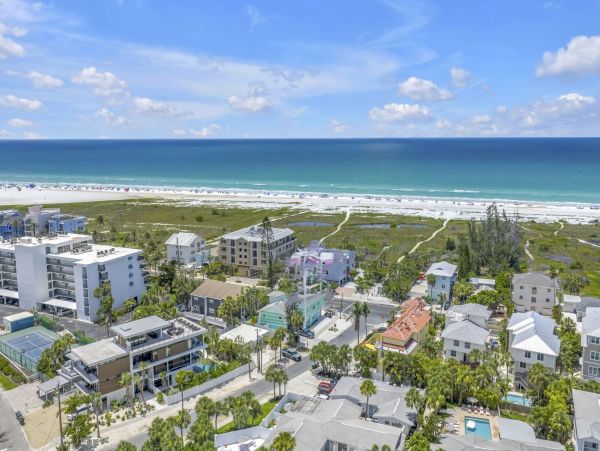 Siesta Key Vacation Rental Private Beachfront with Gulf Views
