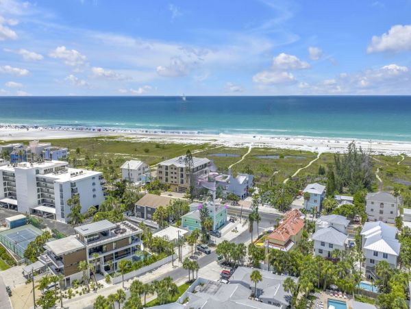 Siesta Key Vacation Rental Private Beachfront with Gulf Views