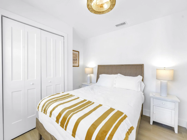 Beach Retreat with Heated Pool in the Heart of Siesta Key Village