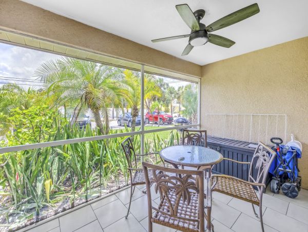 Beach Retreat with Heated Pool in the Heart of Siesta Key Village