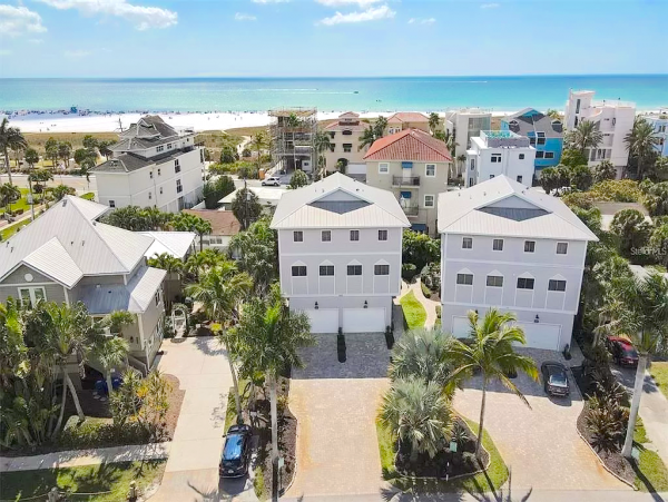 Three Bedroom, Three Bathroom Condo with Ocean views and shared pool.