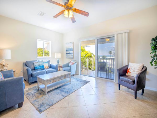 Three Bedroom, Three Bathroom Condo with Ocean views and shared pool.
