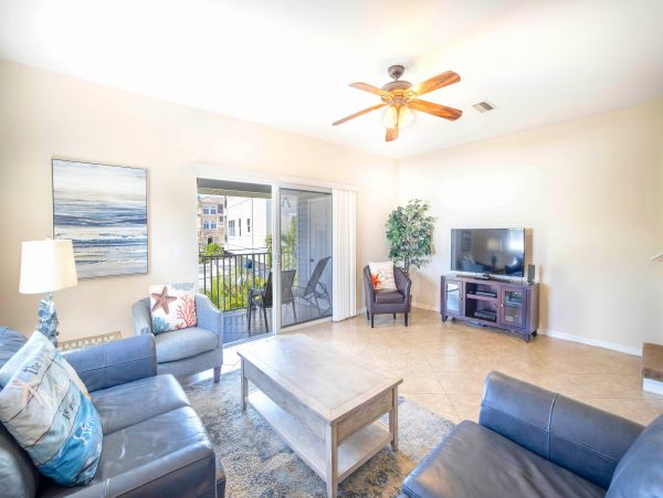 Three Bedroom, Three Bathroom Condo with Ocean views and shared pool.