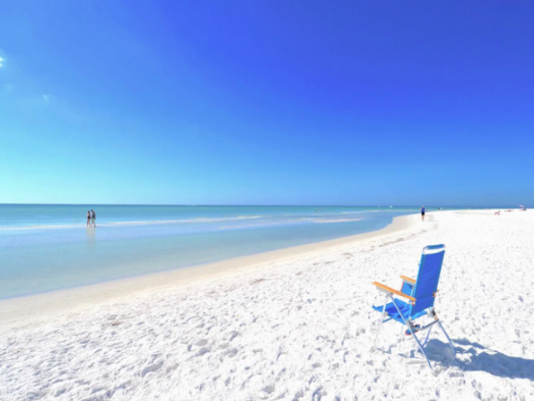 Three Bedroom, Three Bathroom Condo with Ocean views and shared pool.