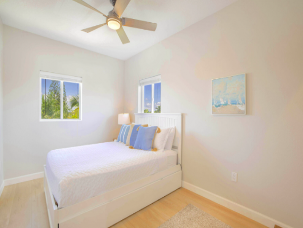 Three Bedroom, Three Bathroom Condo with Ocean views and shared pool.